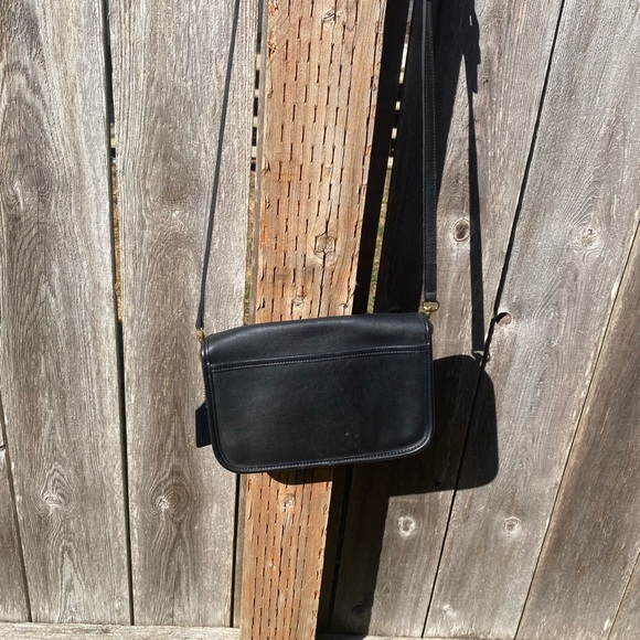 Vintage Coach 9755 Black Pocket Purse Turn lock leather bag made in 1998 - Picture 3 of 11